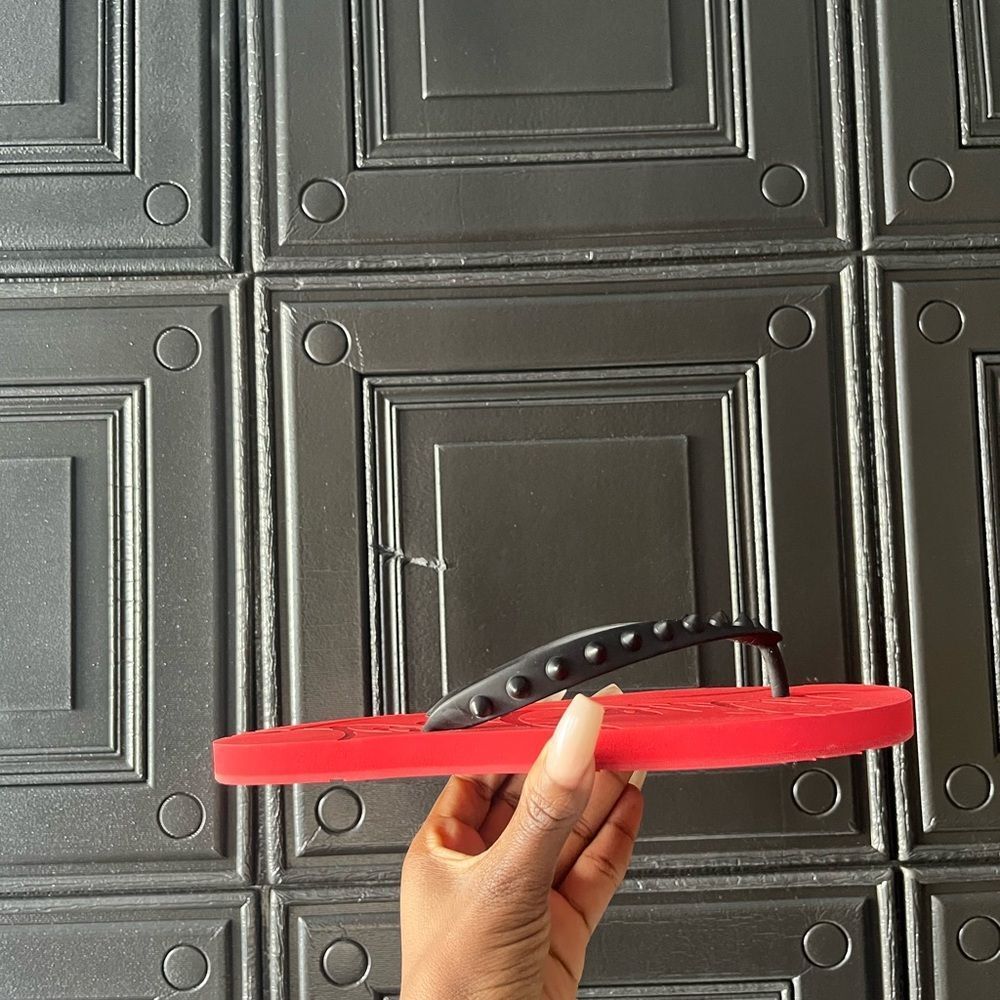 Christian Louboutin flip-flops - Picture 2 of 7